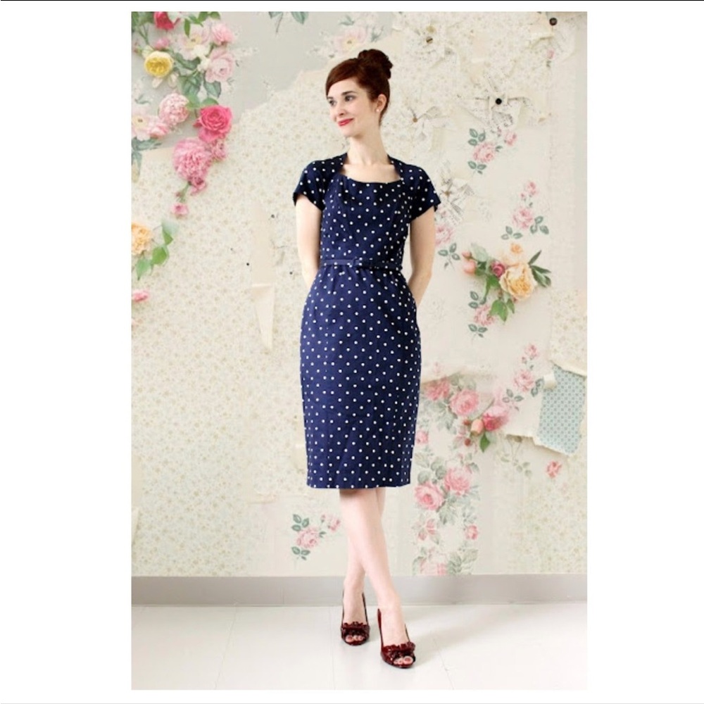 Eva Mendes Elegant Navy Polka Dot Dress
